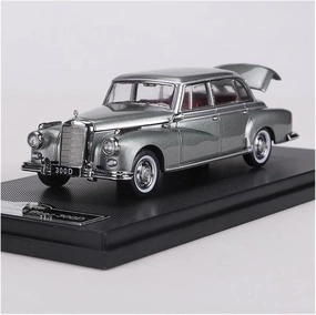 1:64 for Classic 300D Alloy Model Car Can Removed The Engine Cover Static Vehicle Toy Gifts Die-Cast Car(Style 8)