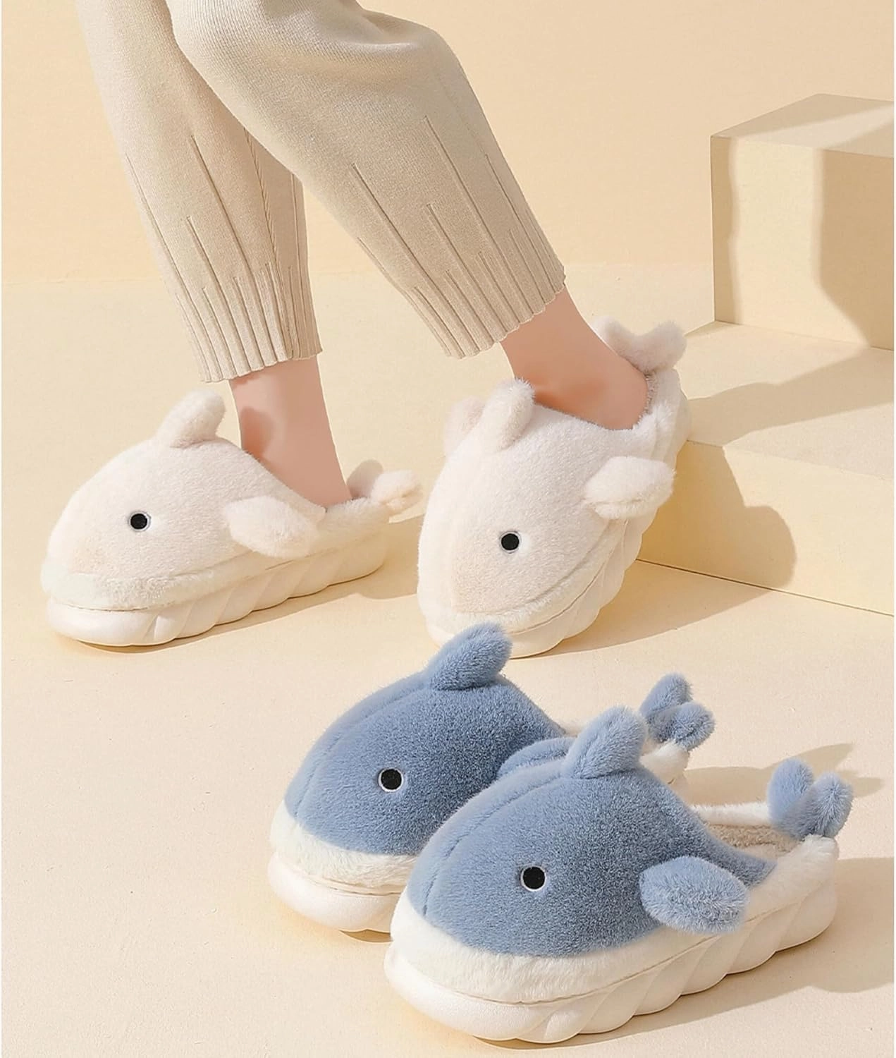 Baiyuruodie Cartoon animal shark cotton slippers, winter indoor and outdoor women's slippers, holiday gifts
