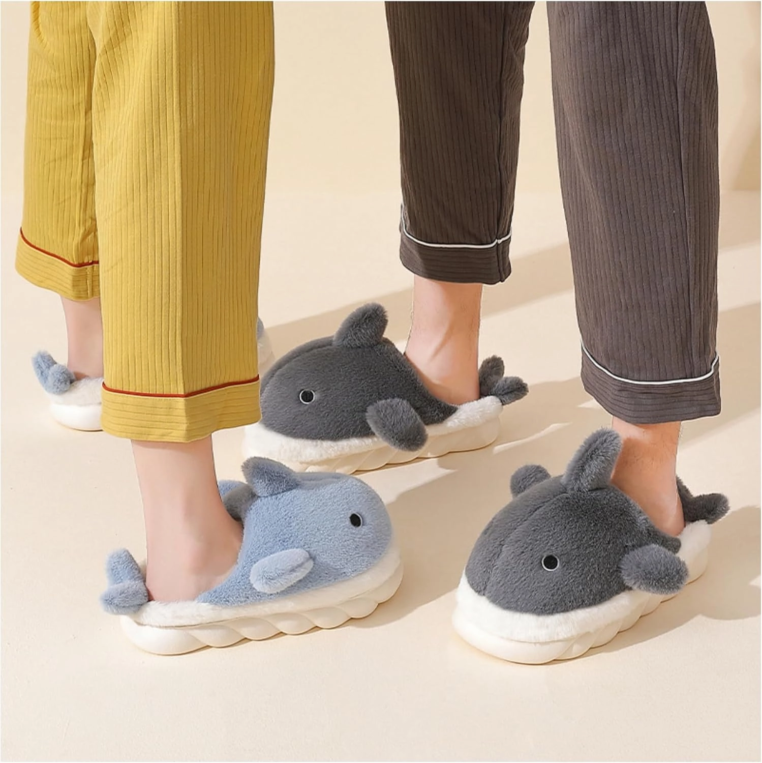 Baiyuruodie Cartoon animal shark cotton slippers, winter indoor and outdoor women's slippers, holiday gifts