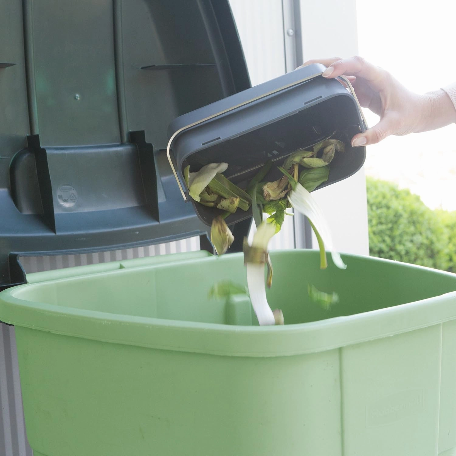 Brabantia Food Waste Caddy (0.48 Gal/Dark Gray) Kitchen Leftovers Can with Stay-Open Lid & Stainless Steel Handle for Composting