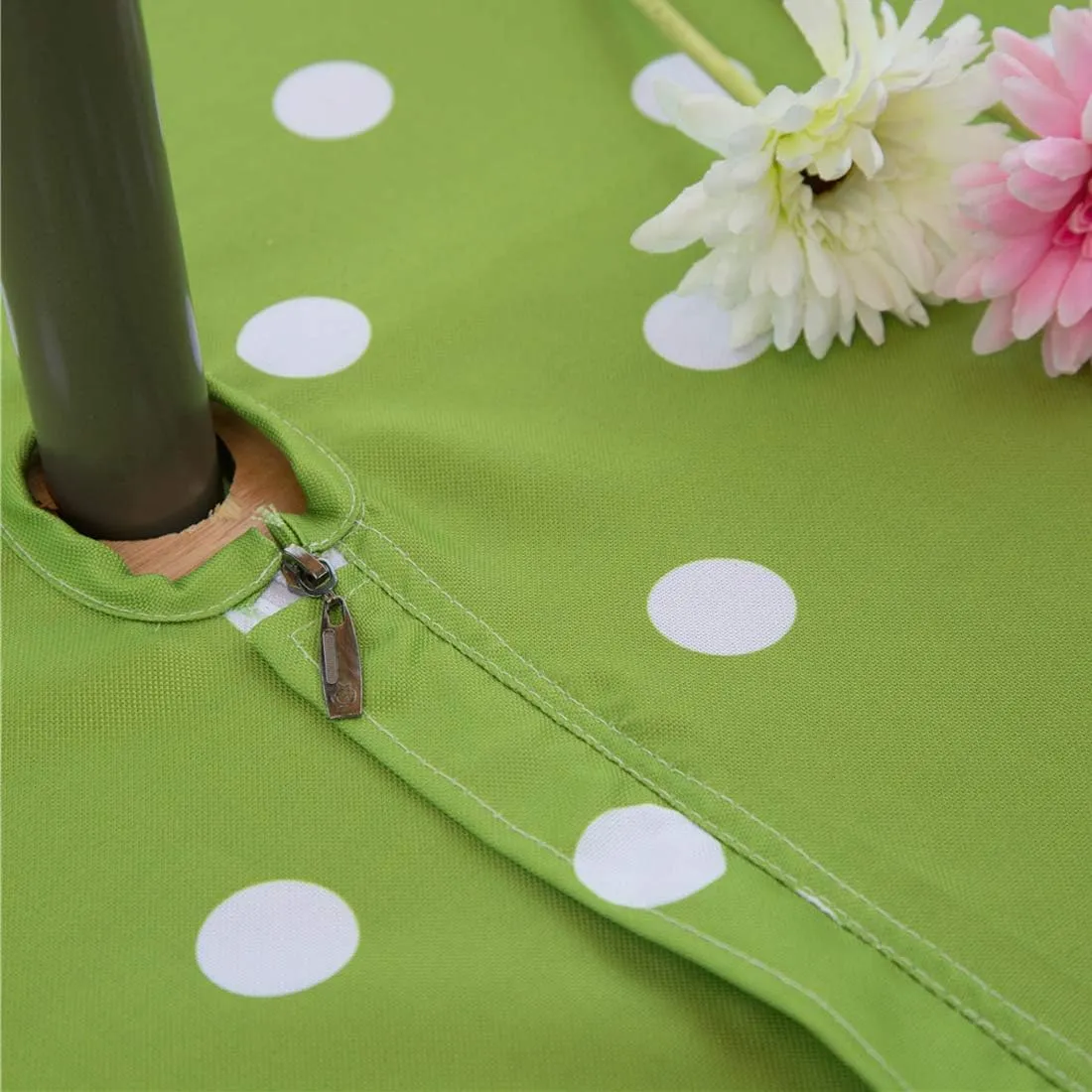 Eternal Beauty Outdoor Round Tablecloth with Umbrella Hole Zipper for Spring Summer Patio Picnic Tables, 60"(Green Polka Dot)