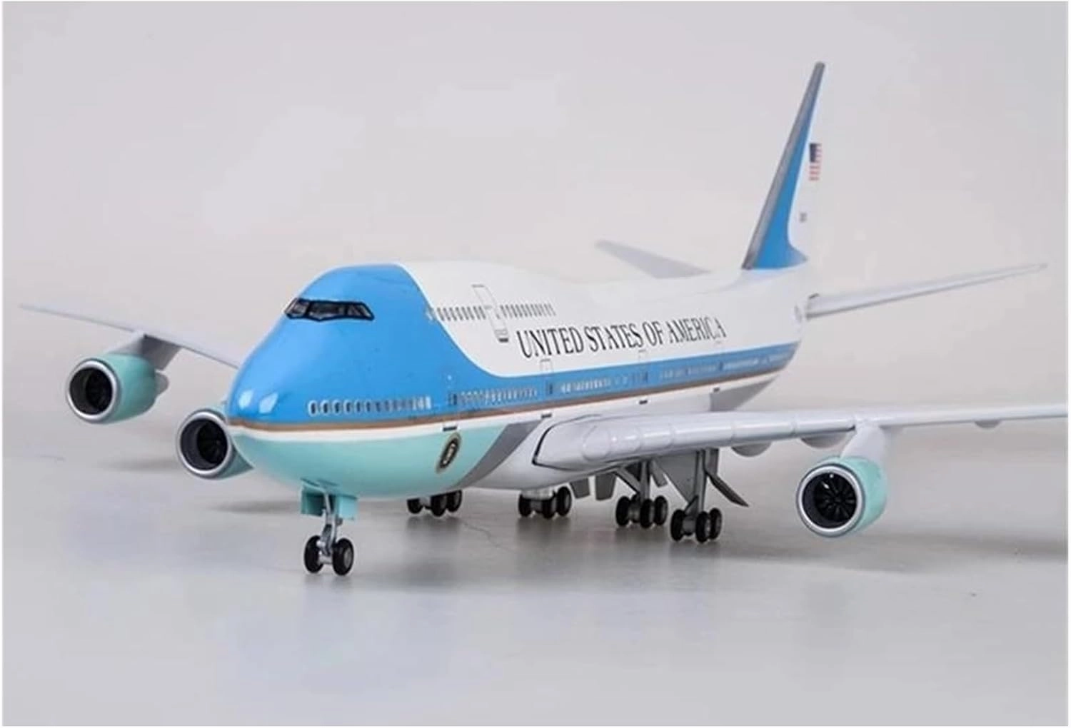 for B747 Force One Plane Model Aircraft Resin Collection Plane W Light and Wheel for Collection Display Collectible(No lamp)