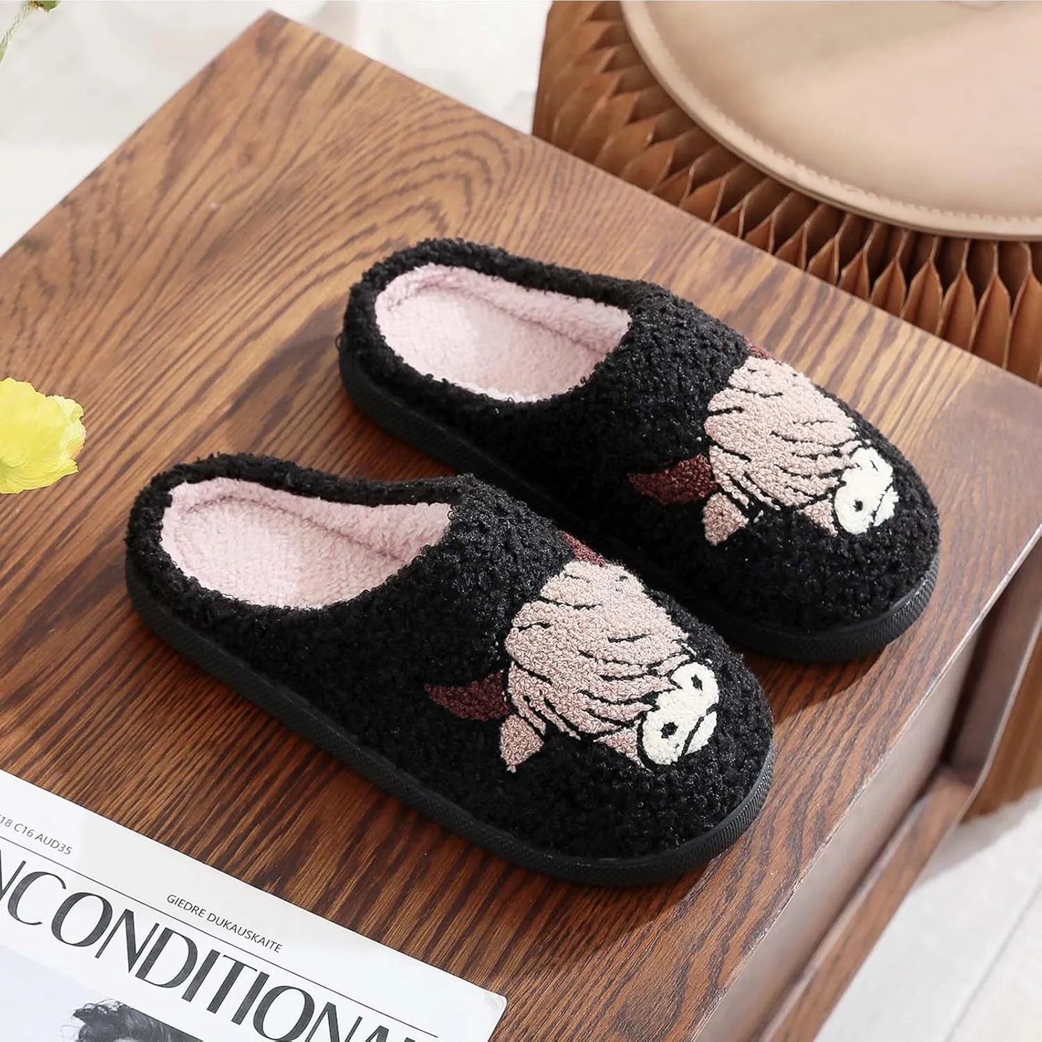 Highland Cow Slippers for Women Plush Scottish Highland Cow Animal Slippers Warm Non Slip Home Indoor Slippers