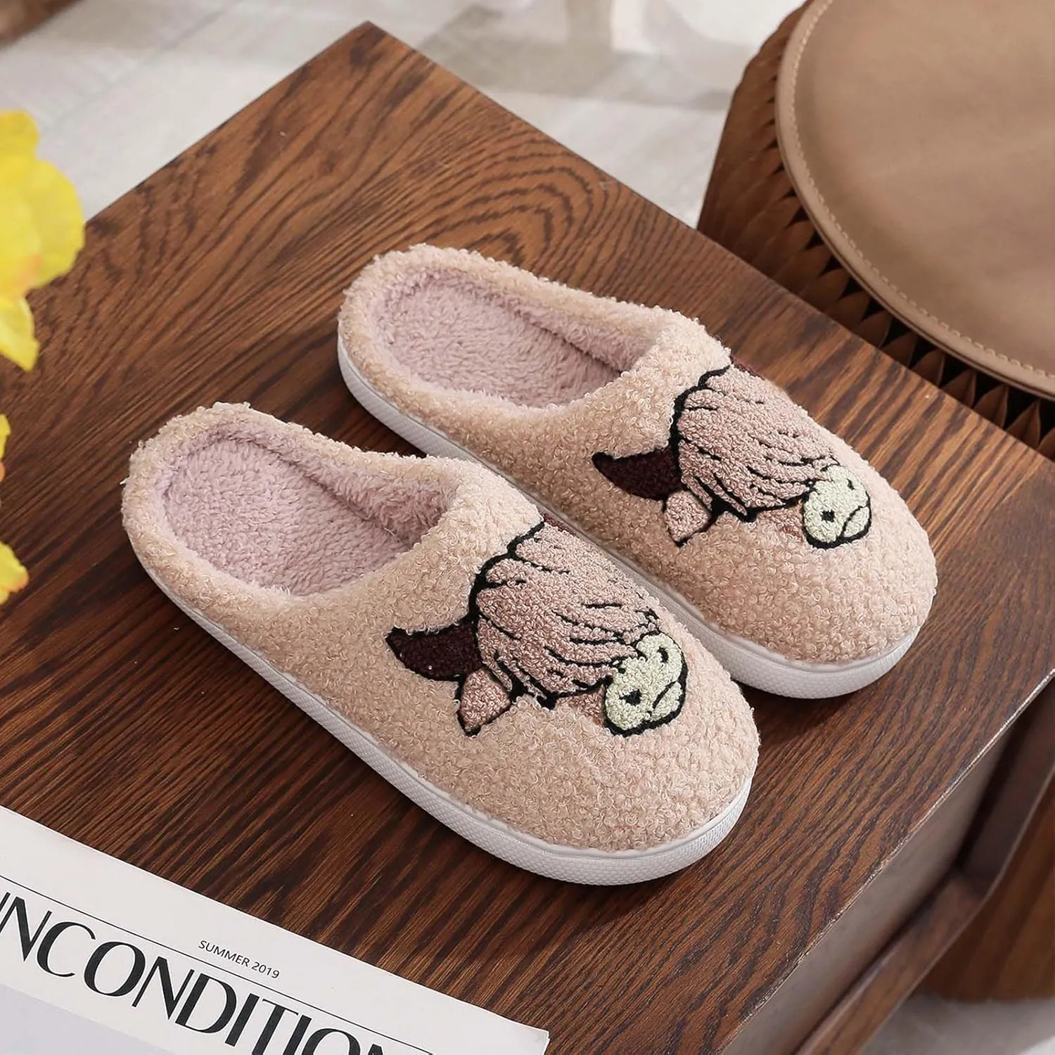 Highland Cow Slippers for Women Plush Scottish Highland Cow Animal Slippers Warm Non Slip Home Indoor Slippers