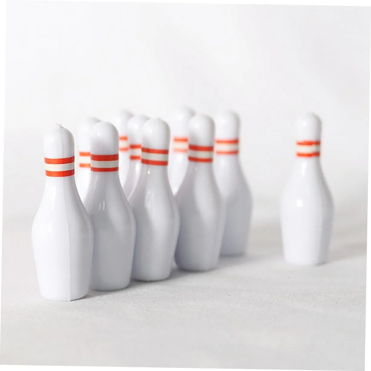 KESYOO 1 Set Miniature Bowling Pin Set for Dollhouse Mini Bowling Balls Pins Decoration for Creating Realistic Scenes Safe and Lightweight Material Easy to Operate