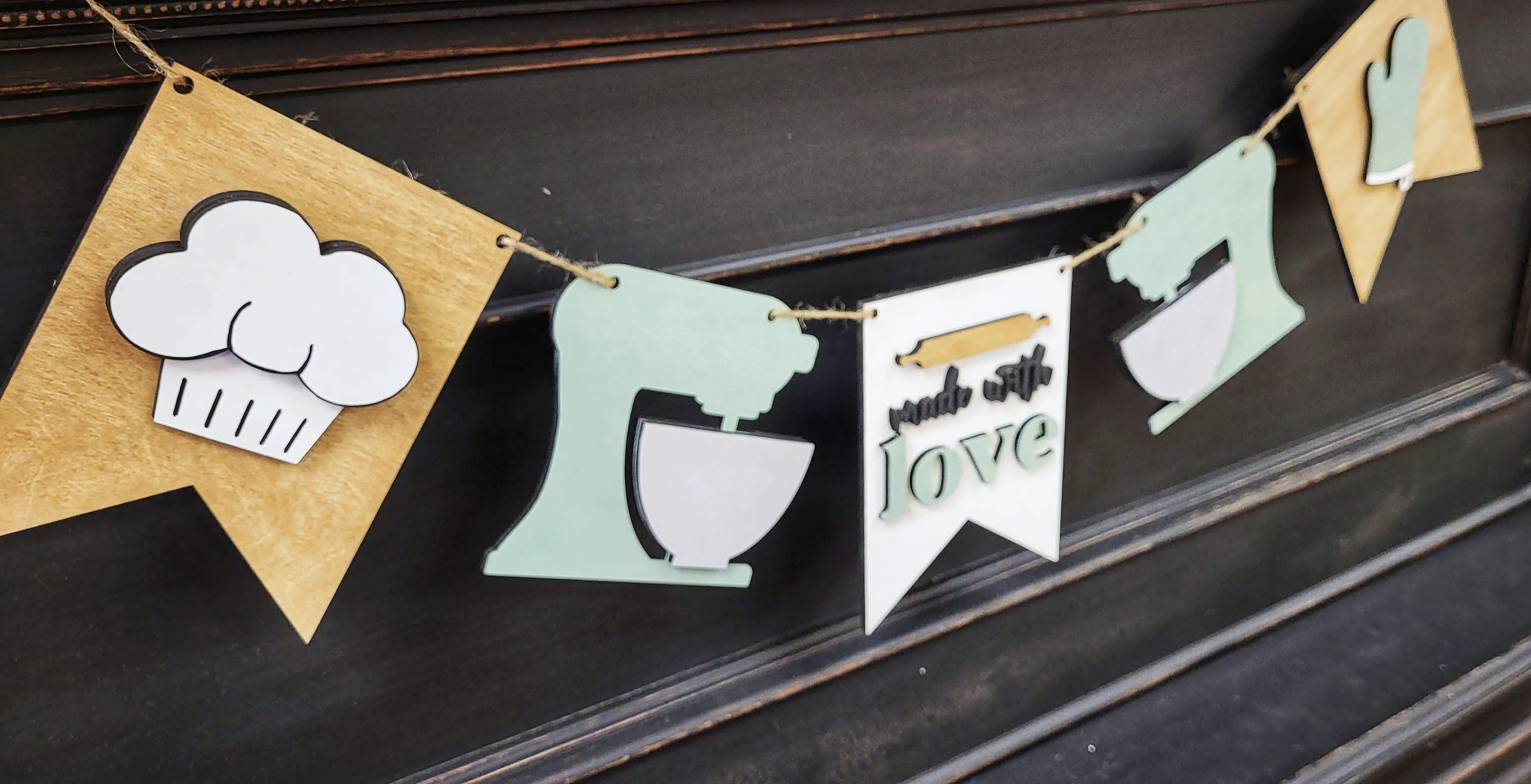 Kitchen theme tier tray set