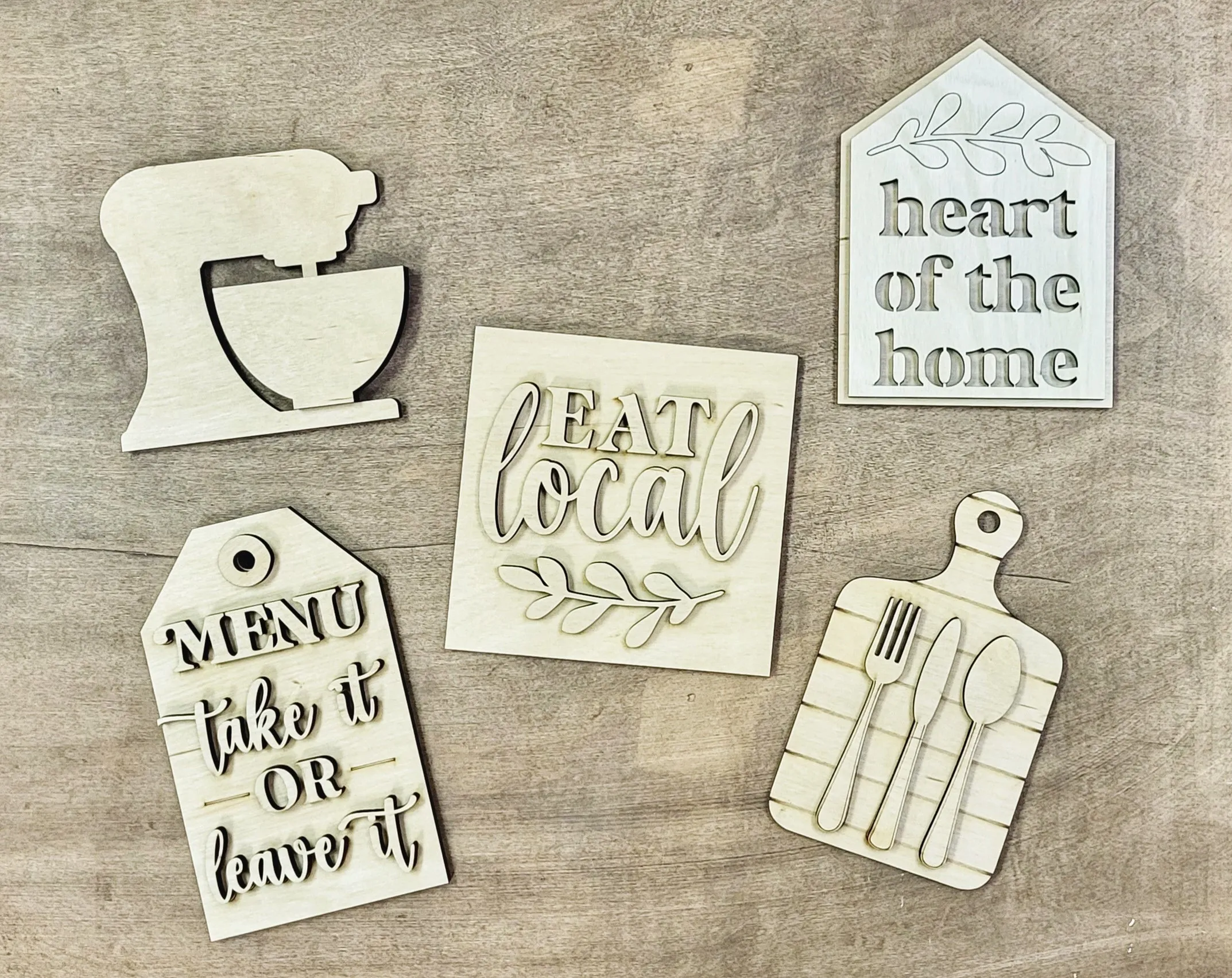 Kitchen theme tier tray set