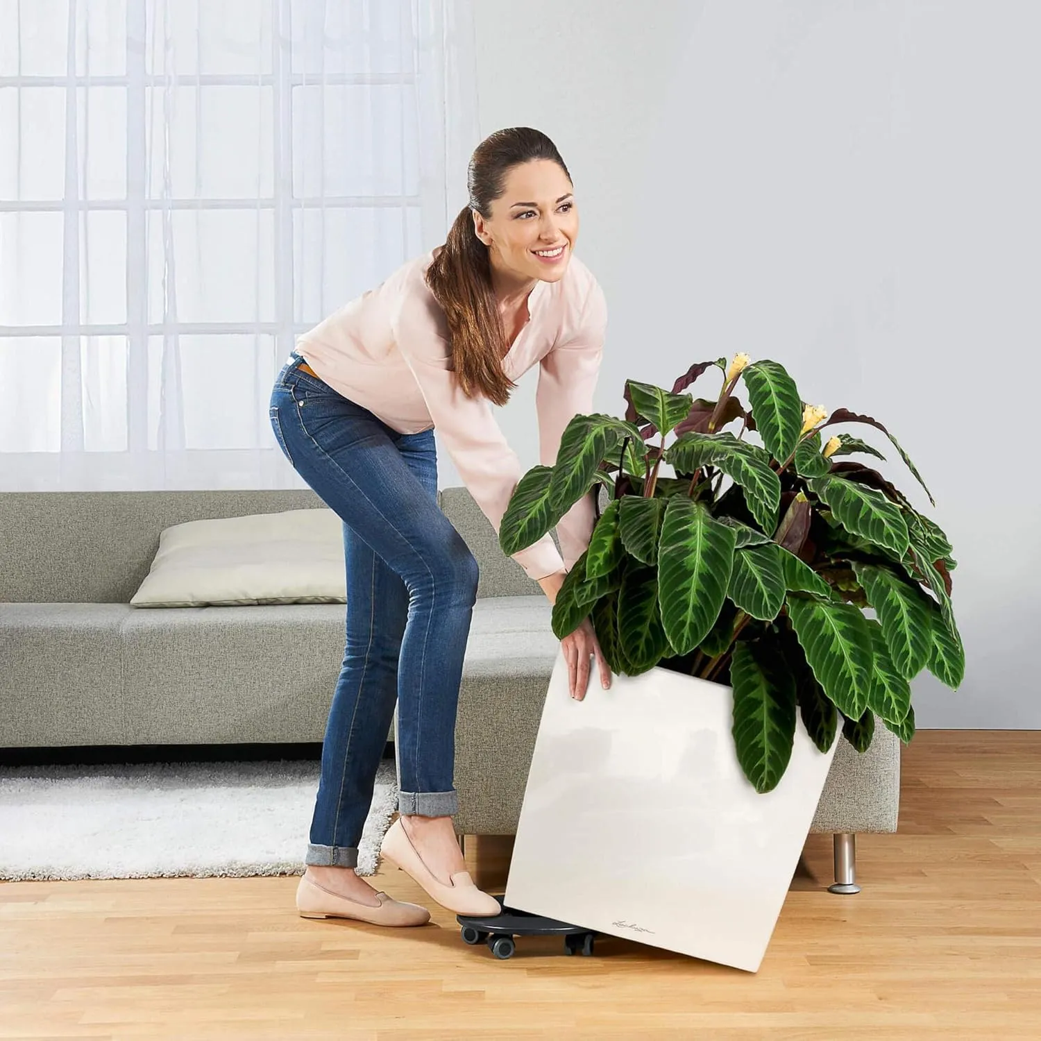 Lechuza Cube 50 Large Flower Indoor/Outdoor Garden Floor Self-Watering Planter with Drainage Hole with Plant Substrate Contemporary Poly-Resin H50 L50 W50 cm Shiny Taupe 13 Kg
