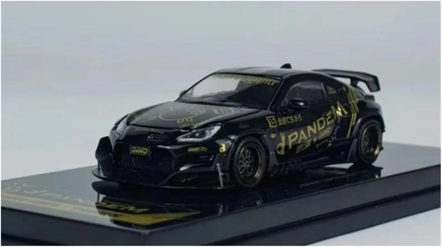 Metal Die Cast Toy Cars 1:64 for GR86 PANDEM Exhibition Version Alloy Landscape Street Layout Three-Dimensional Model Car for Home Or Office Décor
