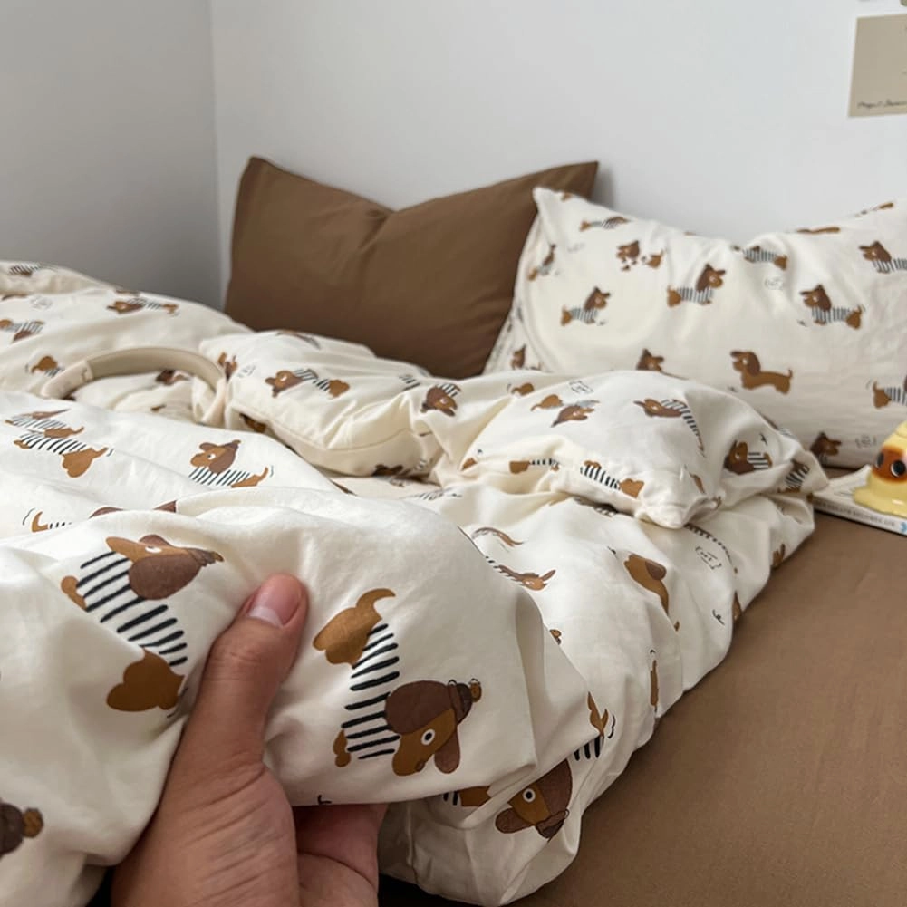 Nayoroom Dachshund Duvet Cover Queen Size Brown Striped Dog Printed Anime Bedding Set 3 Pcs Kids Girls Soft Microfiber Cute Comforter Cover with Zipper Closure
