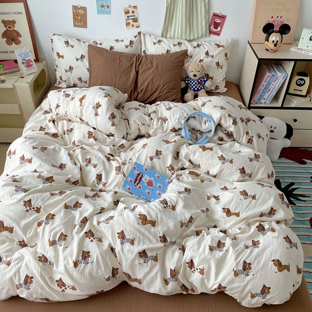 Nayoroom Dachshund Duvet Cover Queen Size Brown Striped Dog Printed Anime Bedding Set 3 Pcs Kids Girls Soft Microfiber Cute Comforter Cover with Zipper Closure