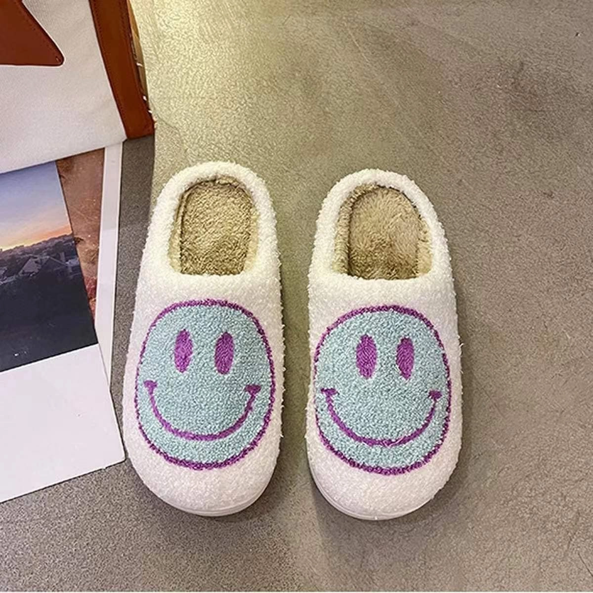 Retro Fuzzy Face Slippers for Women men， Womens Girls Cute Yellow the Lable Face House Slippers for Indoor Outdoor Pink/White/Black/Blue