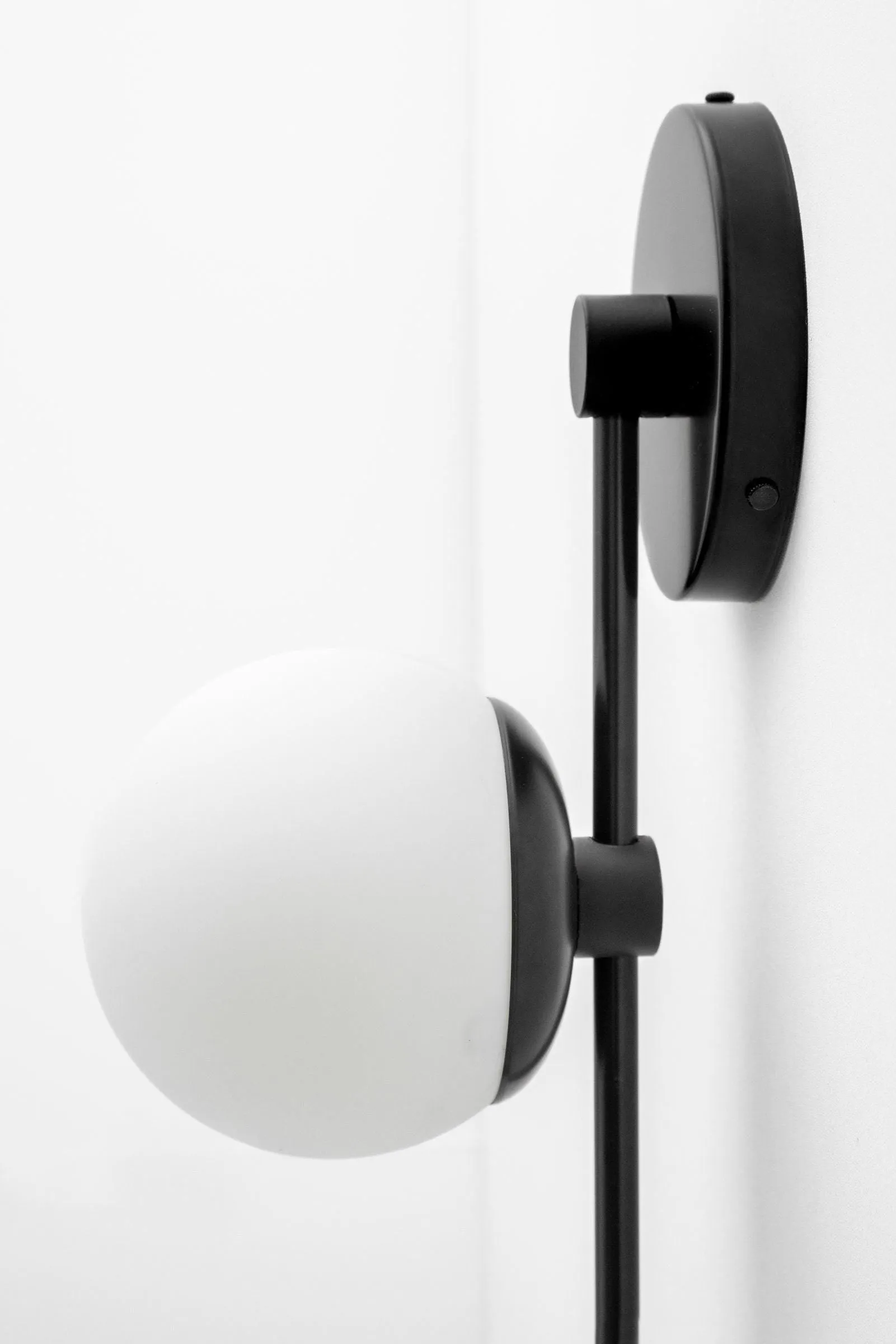 SCONCE MODEL NO. 2027