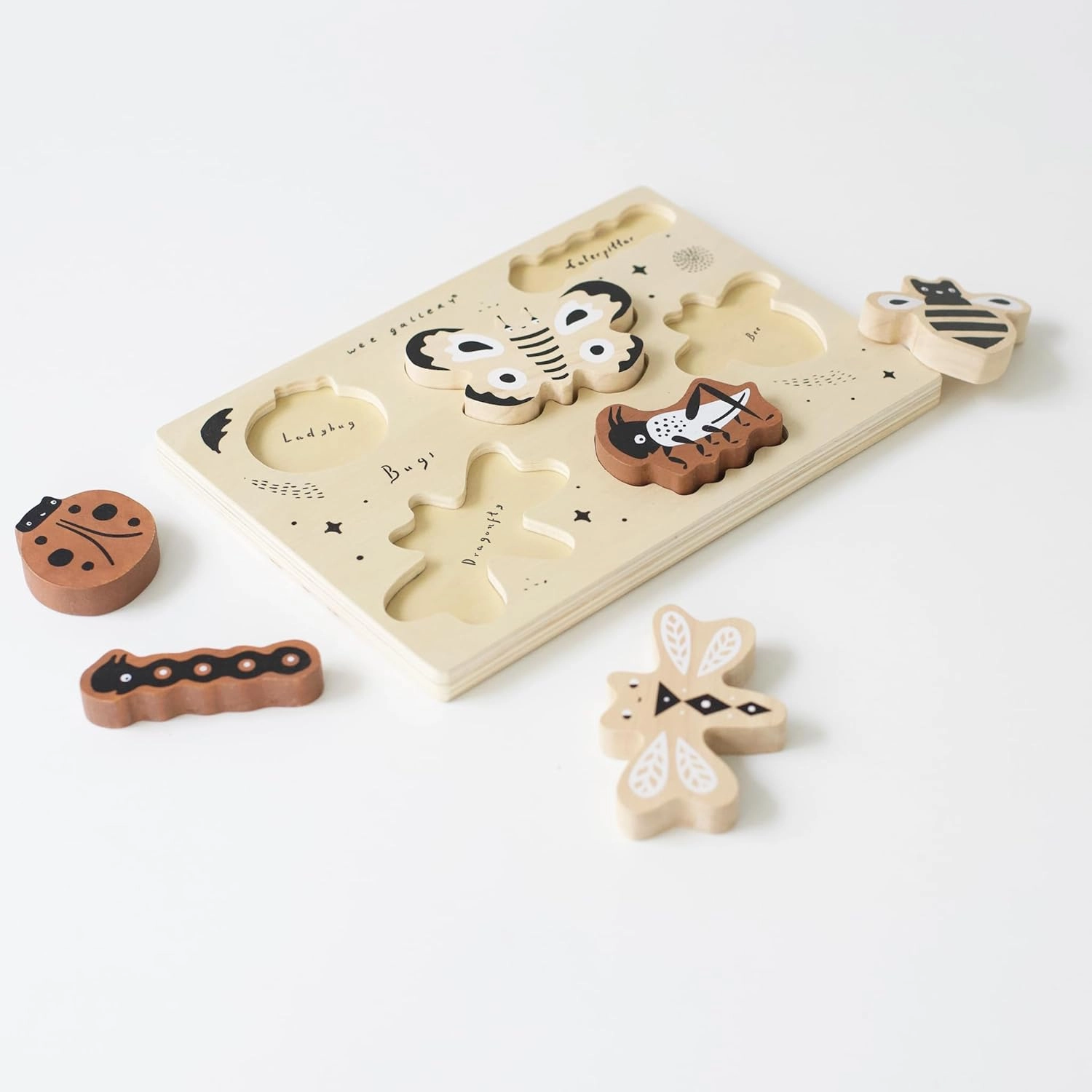 Wee Gallery Wooden Tray Puzzle Bugs, Montessori Toy for Toddlers and Preschoolers for Early Learning and Fine Motor Skill Development, Sustainable Educational Puzzle for Kids